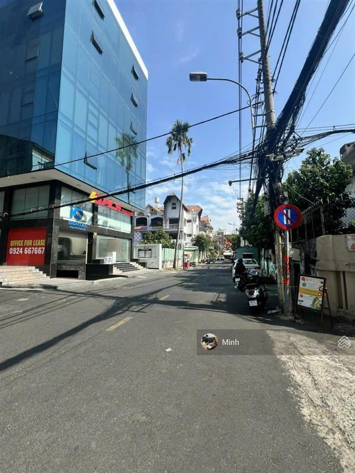 Hàng ngợp bán gấp tòa nhà góc phan đăng lưu  nguyễn huy tưởng, 12x20m, hầm 7 tầng  90 tỷ
