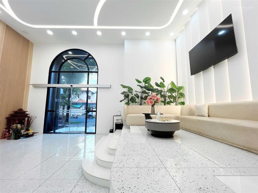 Hàng ngợp bán gấp tòa nhà góc phan đăng lưu  nguyễn huy tưởng, 12x20m, hầm 7 tầng  90 tỷ