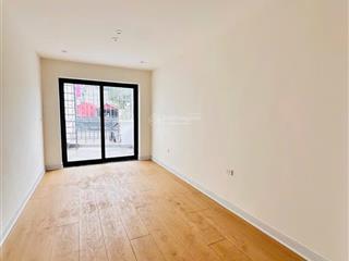 Cần bán nhà gấp ở gần bệnh viện bạch mai 35m 6 tầng 3.6m giá 9.4 tỷ kinh doanh thang máy view hồ