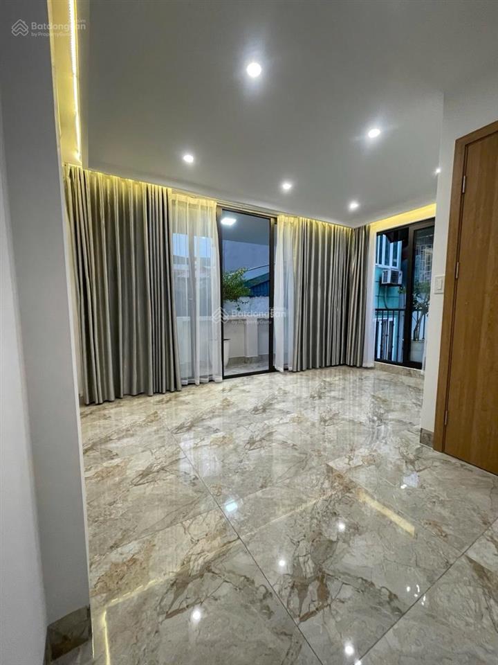 Bán nhà riêng gần lăng bác  ba đình 23m 4 tầng giá 4.6 tỷ lô góc tặng nội thất