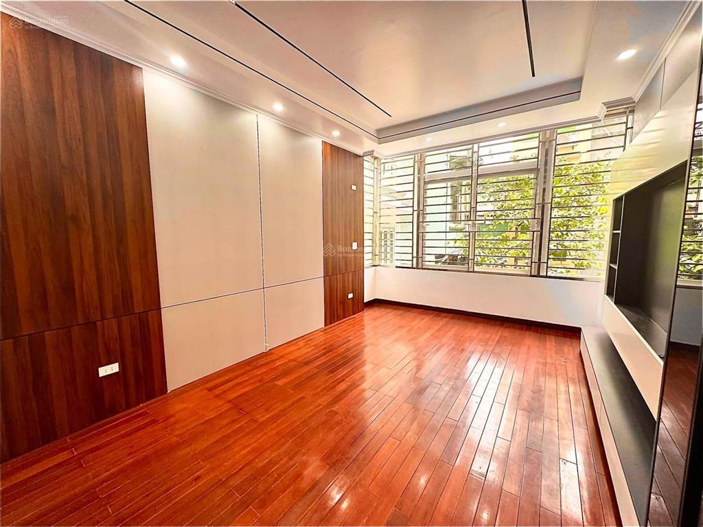 Bán nhà 6 tầng mới thang máy kinh doanh gần bệnh viện bạch mai chỉ 9.4 tỷ, chủ giảm sốc 3 tỷ!