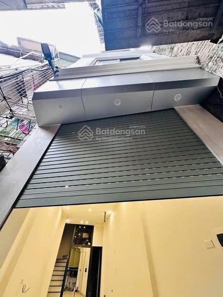 Dừng lướt! nhà 6 tầng thang máy 35m view hồ phương mai chỉ 9.4 tỷ gần bệnh viện bạch mai