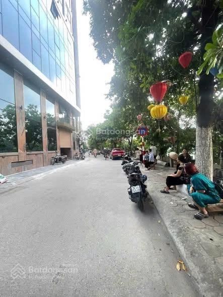 Dừng lướt! nhà 6 tầng thang máy 35m view hồ phương mai chỉ 9.4 tỷ gần bệnh viện bạch mai