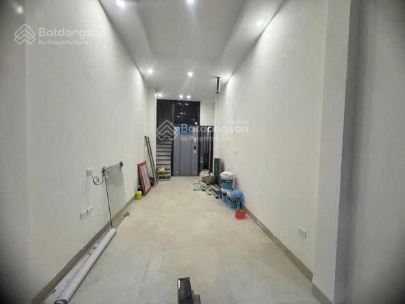 Dừng lướt! nhà 6 tầng thang máy 35m view hồ phương mai chỉ 9.4 tỷ gần bệnh viện bạch mai