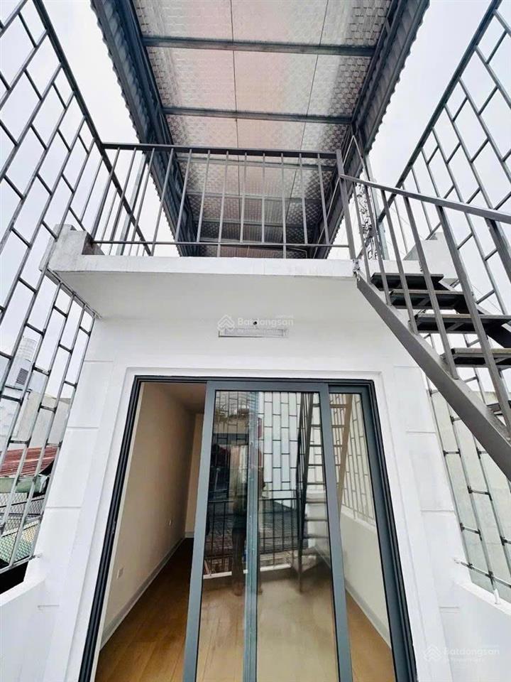 Dừng lướt! nhà 6 tầng thang máy 35m view hồ phương mai chỉ 9.4 tỷ gần bệnh viện bạch mai
