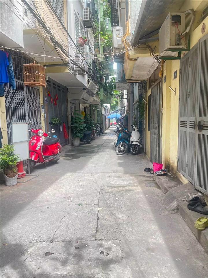 Chủ hạ chào 300 triệu nhà đất ba đình chỉ 4,3 tỷ lô góc ô tô cách 10m