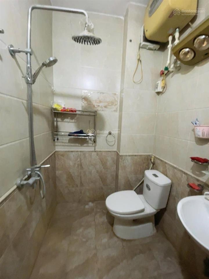 Hoàn kiếm 30m2 5 tầng 10m ra mặt phố đang khai thác kinh doanh homestay giá 9,2 tỷ