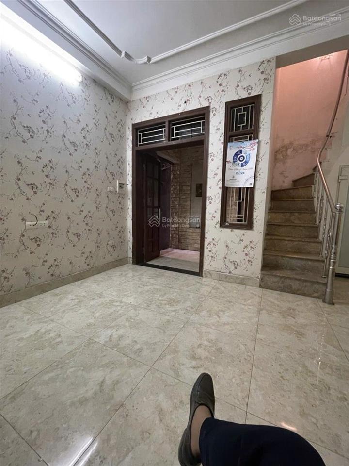 Hoàn kiếm 30m2 5 tầng 10m ra mặt phố đang khai thác kinh doanh homestay giá 9,2 tỷ