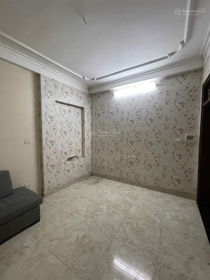 Hoàn kiếm 30m2 5 tầng 10m ra mặt phố đang khai thác kinh doanh homestay giá 9,2 tỷ