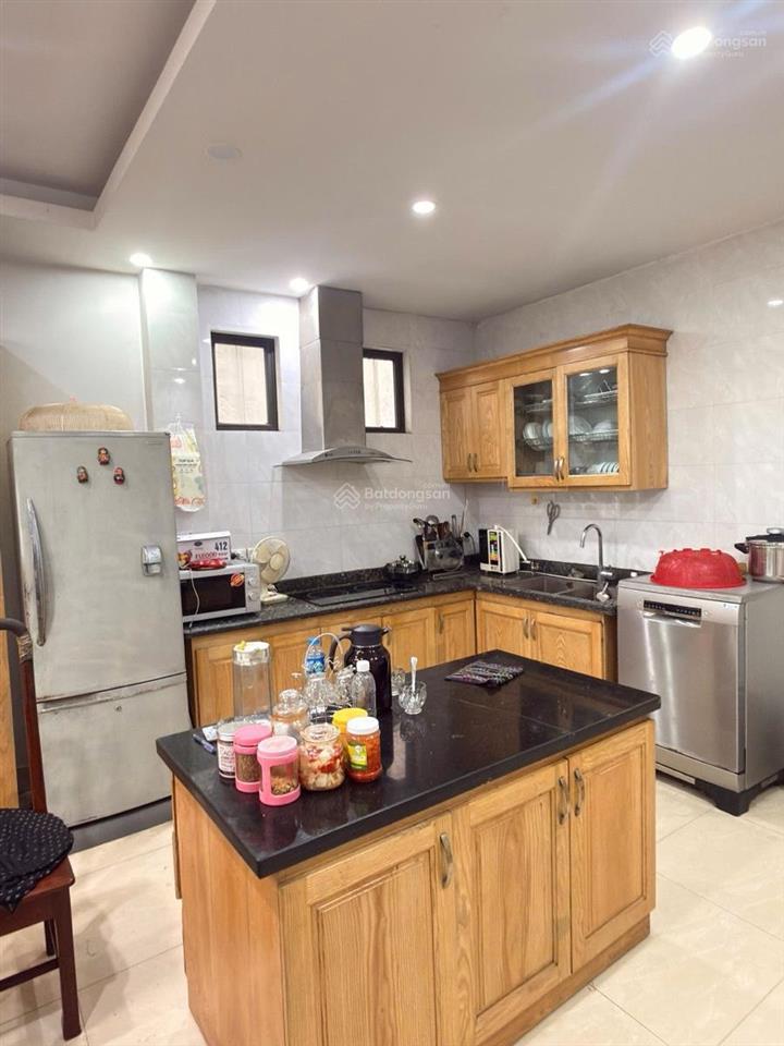 Bán nhà mp hoàng văn thái lô góc kinh doanh 50m2 6 tầng thang máy vỉa hè dòng tiền 14 triệu