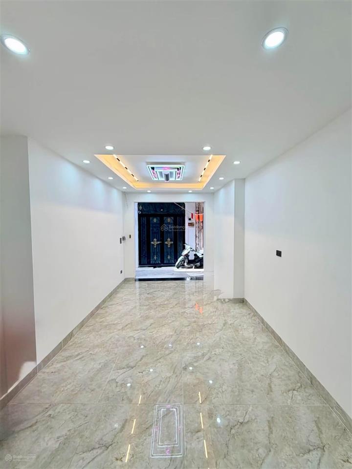Tầm 8 tỷ gần bệnh viện đống đa chủ giảm giá nhà mới 6 tầng, 39m thang máy, lô góc, gần phố