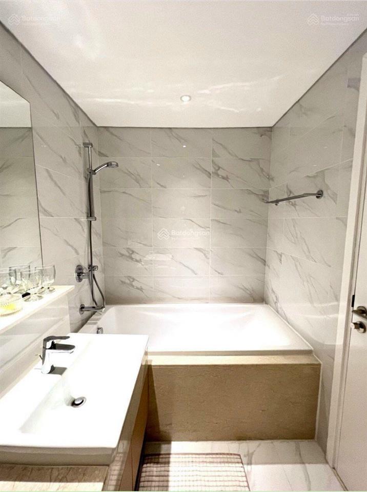 Cần bán căn hộ chung cư hùng vương plaza 130m2, 3pn, q. 5, giá 9.5 tỷ,  0903 077 ***. được