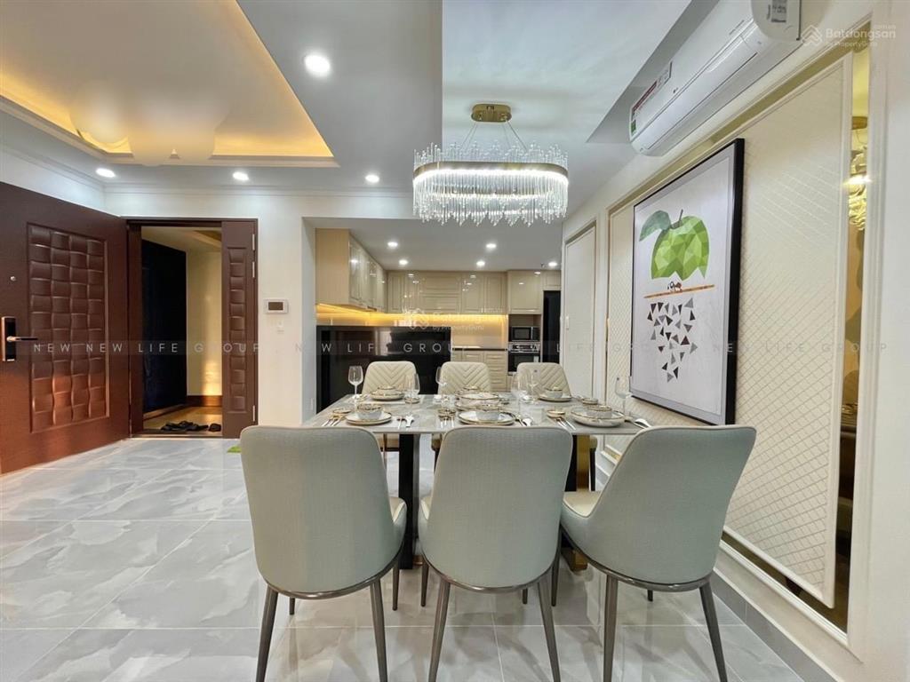 Cần bán căn hộ chung cư d1mension 94m2, 3pn, 2wc, q.1, giá 10 tỷ,  0903 077 ***.