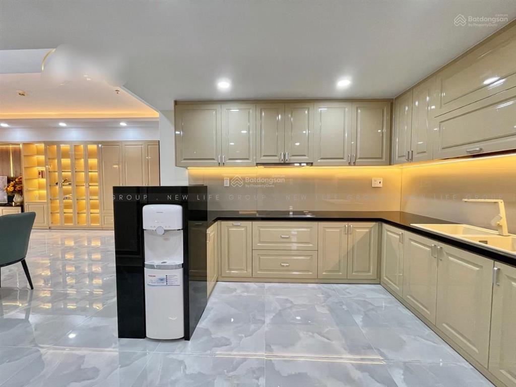 Cần bán căn hộ chung cư d1mension 94m2, 3pn, 2wc, q.1, giá 10 tỷ,  0903 077 ***.