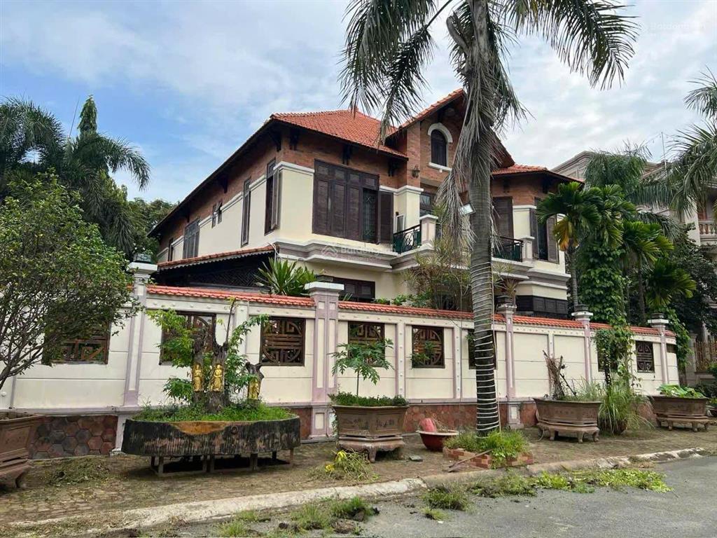 Đẳng cấp! bán siêu biệt thự view sông sài gòn p. an khánh quận 2. dt 30x20m. vị trí cực đẹp. 210 tỷ