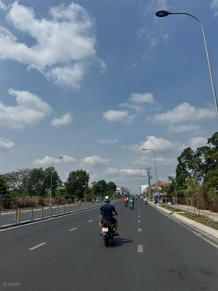 Hot hot hot! bán nhà mt tân kỳ tân quý quận tân phú. 15m x 66m cấp 4. chính chủ xưa nay