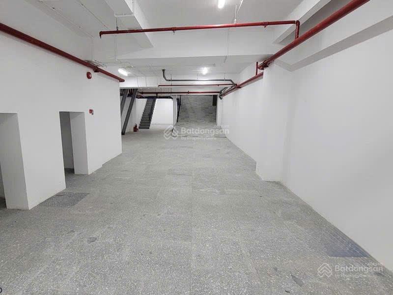 Bán building mặt tiền nam kỳ khởi nghĩa quận 1. dt 8,2m x 25m. 2 hầm 6 tầng.hđt 800tr/th.giá 225 tỷ