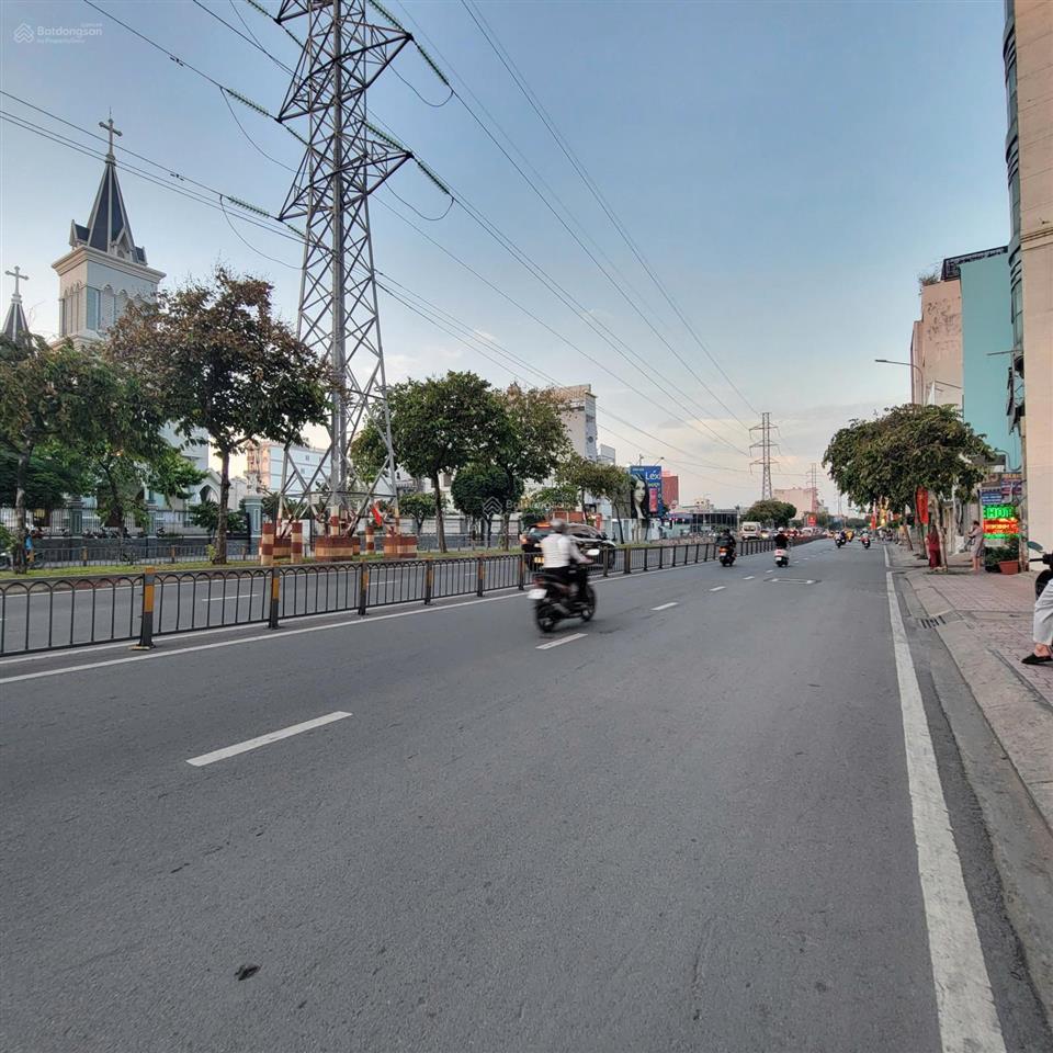 Bán đất mặt tiền kinh dương vương quận 6, 10m x 30m. ctxd hầm 8 tầng, giá 58 tỷ