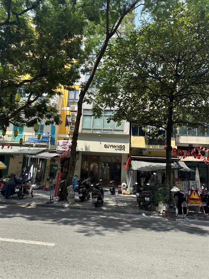 Cho thuê nhà mặt phố hàm long, 75m2x3 tầng, mặt tiền 4,5m, giá 45 triệu, đoạn đẹp, nguyên căn