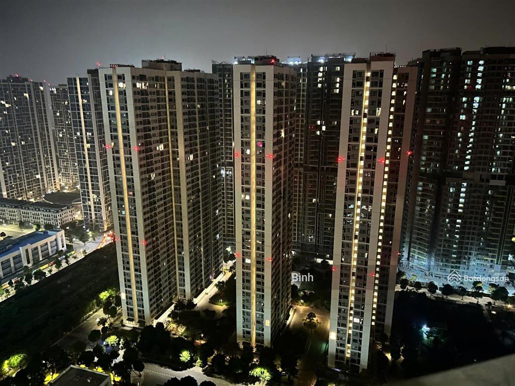 Cho thuê nhà mp bà triệu, dt 70m2x3,5 tầng, mt 4m, giá thuê 39tr, thuê riêng biệt, ngay vincom
