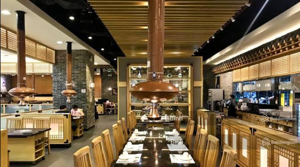 Cho thuê nhà mp bà triệu, dt 70m2x3,5 tầng, mt 4m, giá thuê 39tr, thuê riêng biệt, ngay vincom
