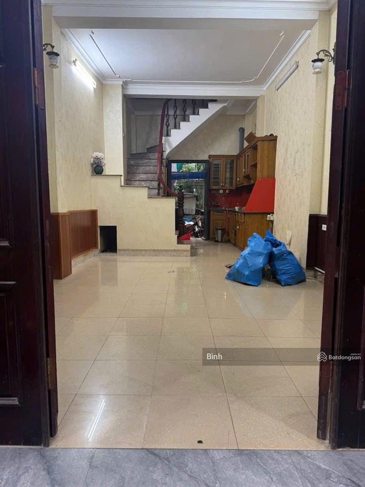 Cho thuê nhà phố mai hắc đế, diện tích 90m2, mt 5m, giá thuê 25tr, nhà mới, thuê riêng biệt