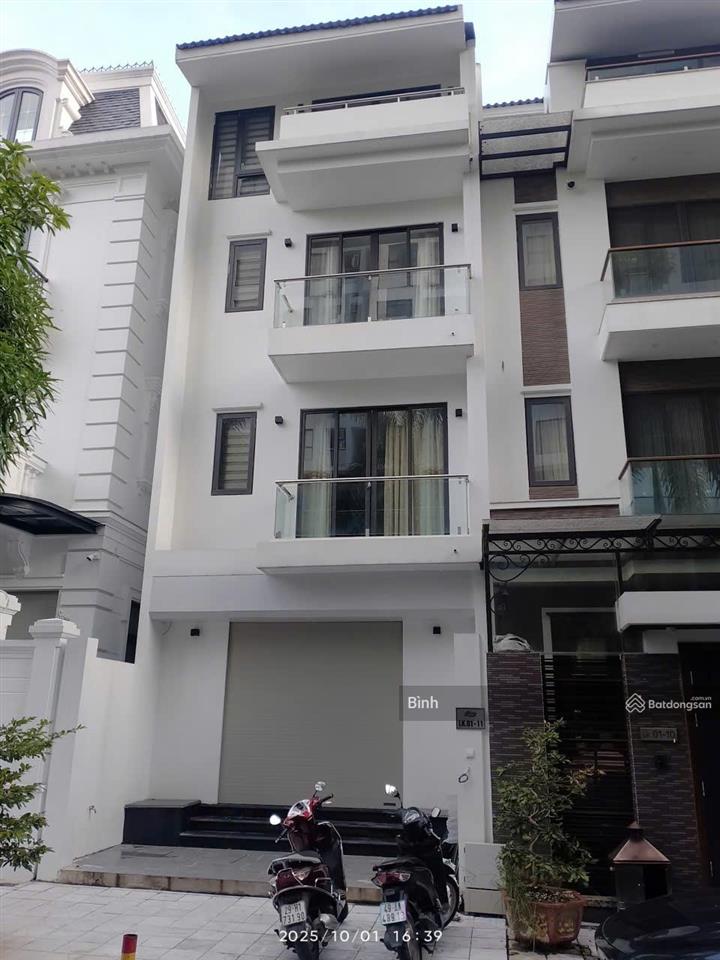 Cho thuê nhà phố trương định, dt 70m2 x 5 tầng, mt 6m, giá 40tr/th, nhà mới, thang máy, ngõ ô tô