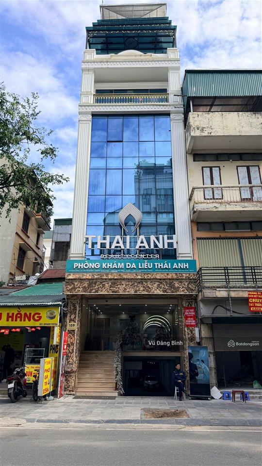 Cho thuê nhà mp hàng bún, dt 40m2x4 tầng, mt 3,5m, giá thuê 29tr, nhà mới, ngay ngã tư vườn hoa