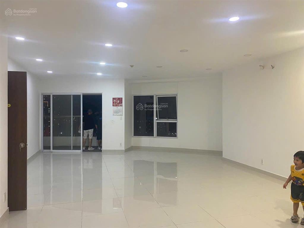 Bán căn hộ 3 phòng tulip tower, đường hoàng quốc việt, quận 7 giá 5 tỷ