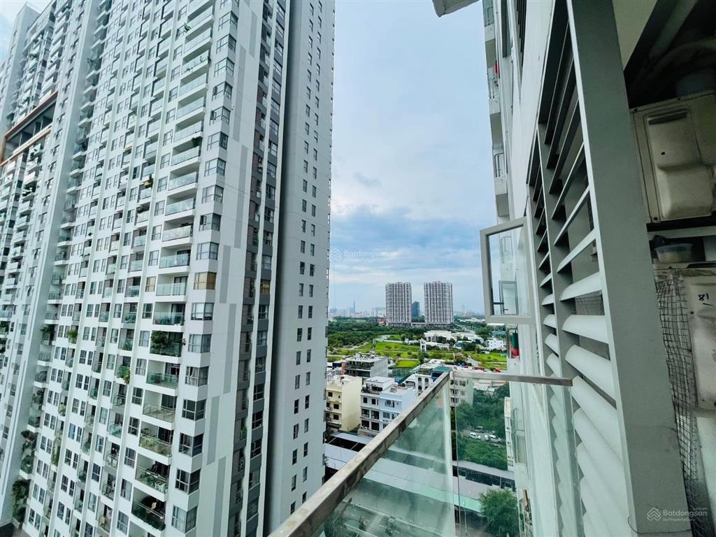 Bán căn hộ 2 phòng ngủ sky 89, hoàng quốc việt, quận 7 giá 4,8 tỷ