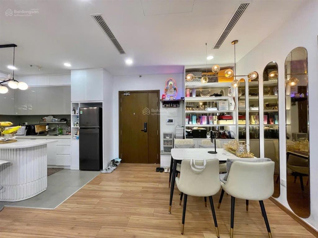 Bán căn hộ 3 phòng ngủ eco green,nguyễn văn linh,quận 7 giá 8,6 tỷ