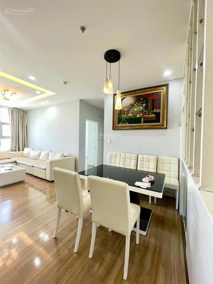 Bán căn hộ 3 phòng ngủ la casa, lê thị chợ, quận 7 giá 6,8 tỷ