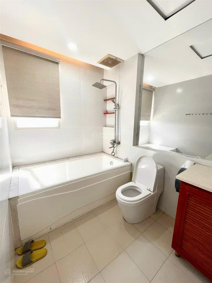 Bán căn hộ 3 phòng ngủ la casa, lê thị chợ, quận 7 giá 6,8 tỷ