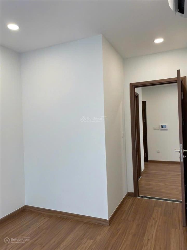 Cho thuê căn hộ 2 phòng ngủ eco green, nguyễn văn linh, quận 7 giá 15 triệu