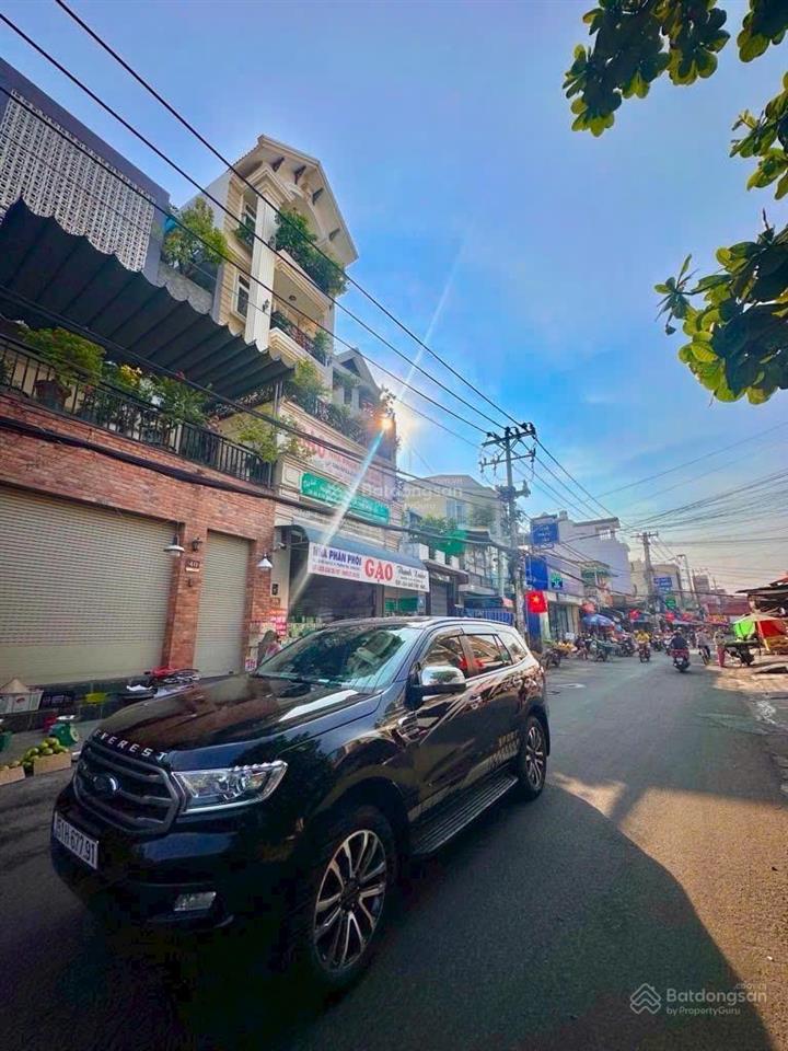 Mặt tiền kinh doanh dt 130m2, đang cho thuê, ctxd 1 hầm 6 tầng, giá 9,x tỷ