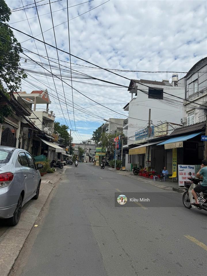 Mặt tiền kinh doanh phước long quận 9 cũ. dt 4,5mx14m vuông vức, đang có dòng tiền 10tr/th
