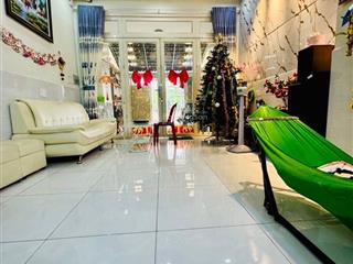 Cần bán nhanh đổi nhà lớn vía tài lộc