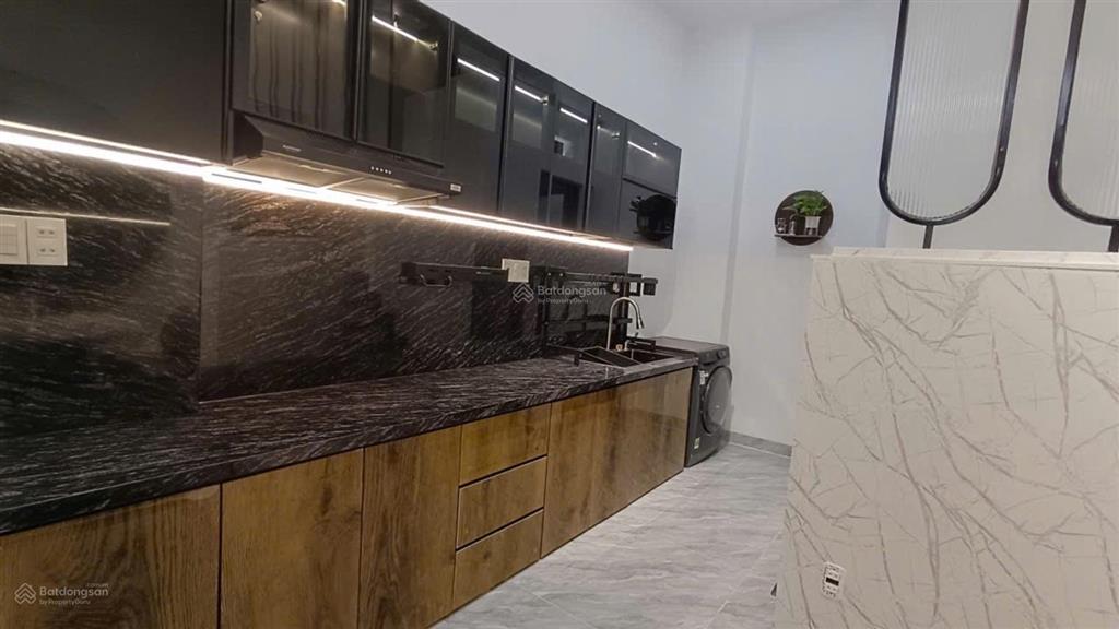 Định cư cần tiền bán nhanh tặng nội thất