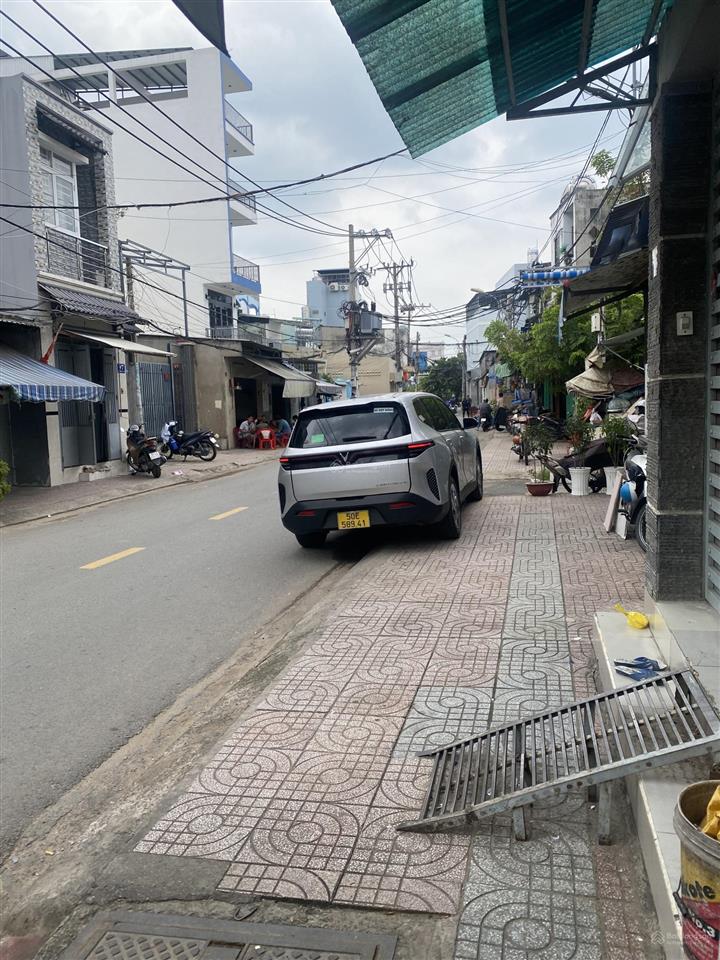 Chia tài sản cần tiền bán nhanh