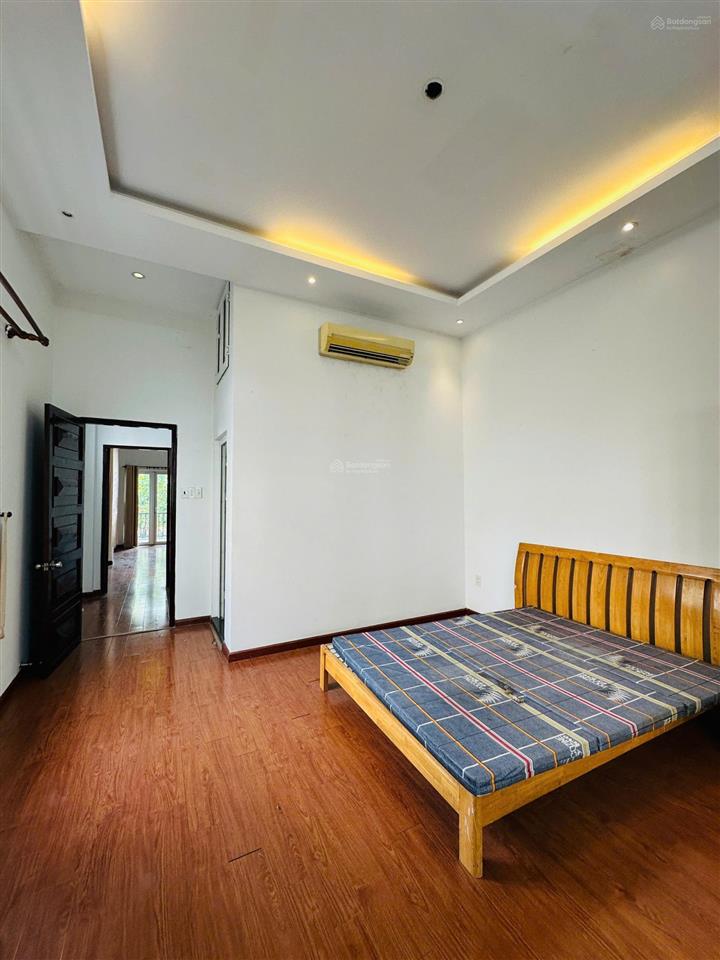 Cách mặt tiền 20m  bán nhà hẻm nhất chi mai 4.6x13m [nở hậu] 4 tầng btct ở ngay. chỉ 8.7 tỷ tl