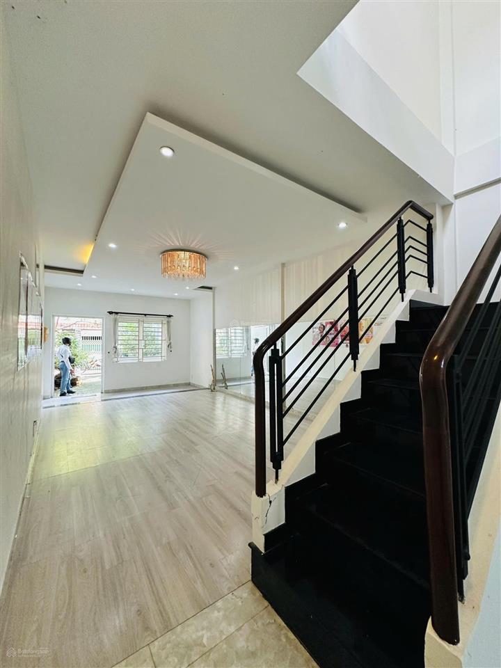 Cách mặt tiền 20m  bán nhà hẻm nhất chi mai 4.6x13m [nở hậu] 4 tầng btct ở ngay. chỉ 8.7 tỷ tl