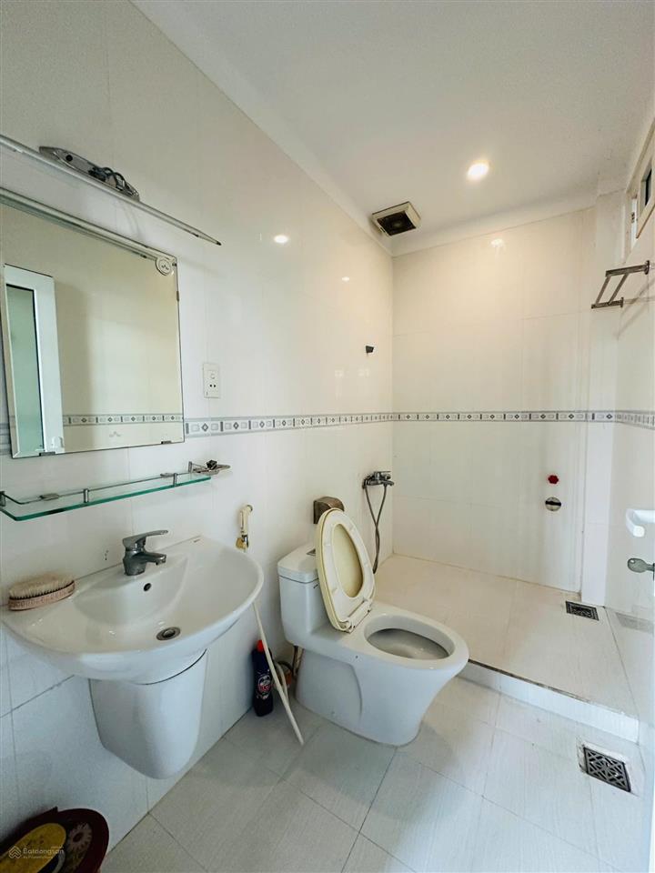 Cách mặt tiền 20m  bán nhà hẻm nhất chi mai 4.6x13m [nở hậu] 4 tầng btct ở ngay. chỉ 8.7 tỷ tl