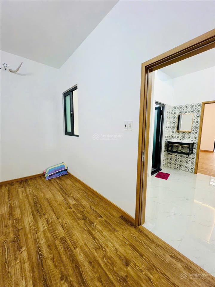 Nhà mới xây full nội thất hẻm 343/ nguyễn trọng tuyển p1, 4x12m [vuông vức]. chỉ 7.35 tỷ