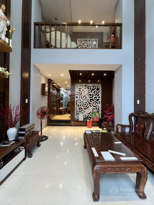 Nhà đẹp lung linh hxh 4m đường nguyễn hồng đào p14, 4x17m [vuông vức] 3 lầu st. giá 9.8 tỷ