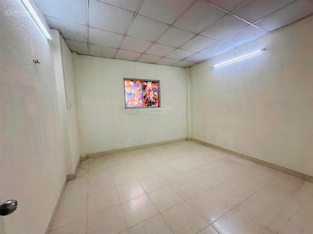 Bán nhà hxh 4m bành văn trân  cách mặt tiền chỉ 50m, 4x19m 2 tầng. 8 tỷ