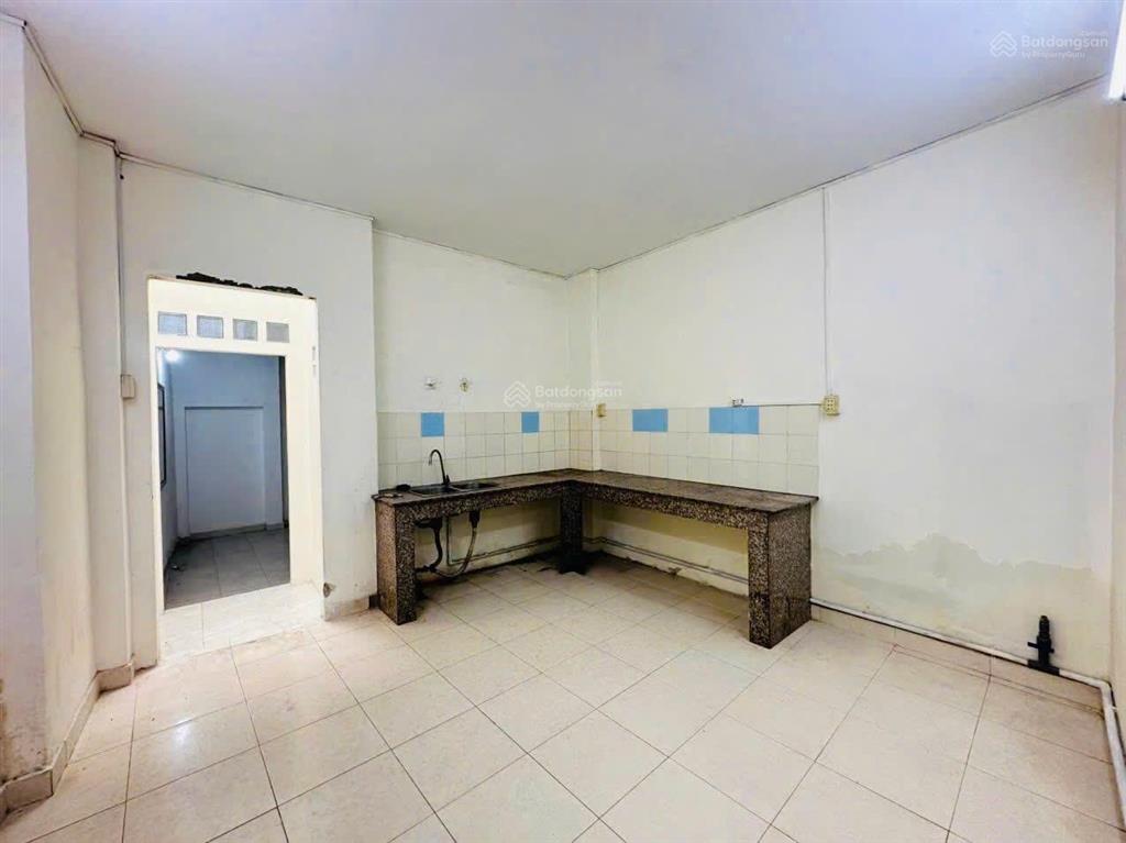 Bán nhà hxh 4m bành văn trân  cách mặt tiền chỉ 50m, 4x19m 2 tầng. 8 tỷ