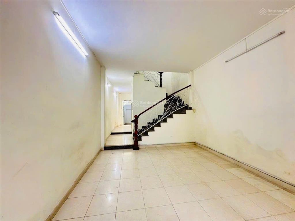 Bán nhà hxh 4m bành văn trân  cách mặt tiền chỉ 50m, 4x19m 2 tầng. 8 tỷ