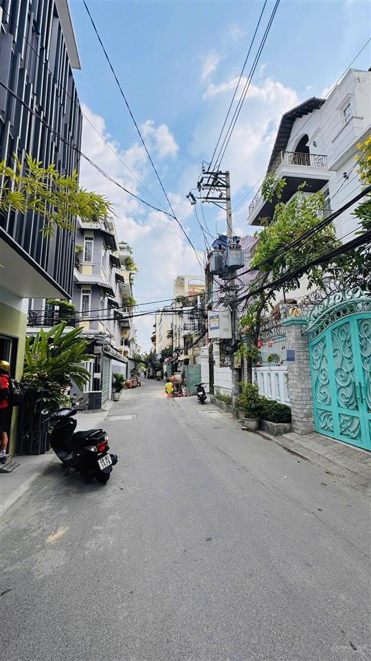 Cách mặt tiền trường chinh 50m  hxh 6m khu sang, 3.6x16m [nở hậu] 3 tầng nhà mới. giá 11.5 tỷ tl