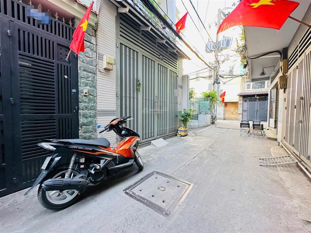 Bán nhà hxh 958/lạc long quân  giáp quận 10, 4x13m nở hậu 2 lầu st. chỉ 7.8 tỷ