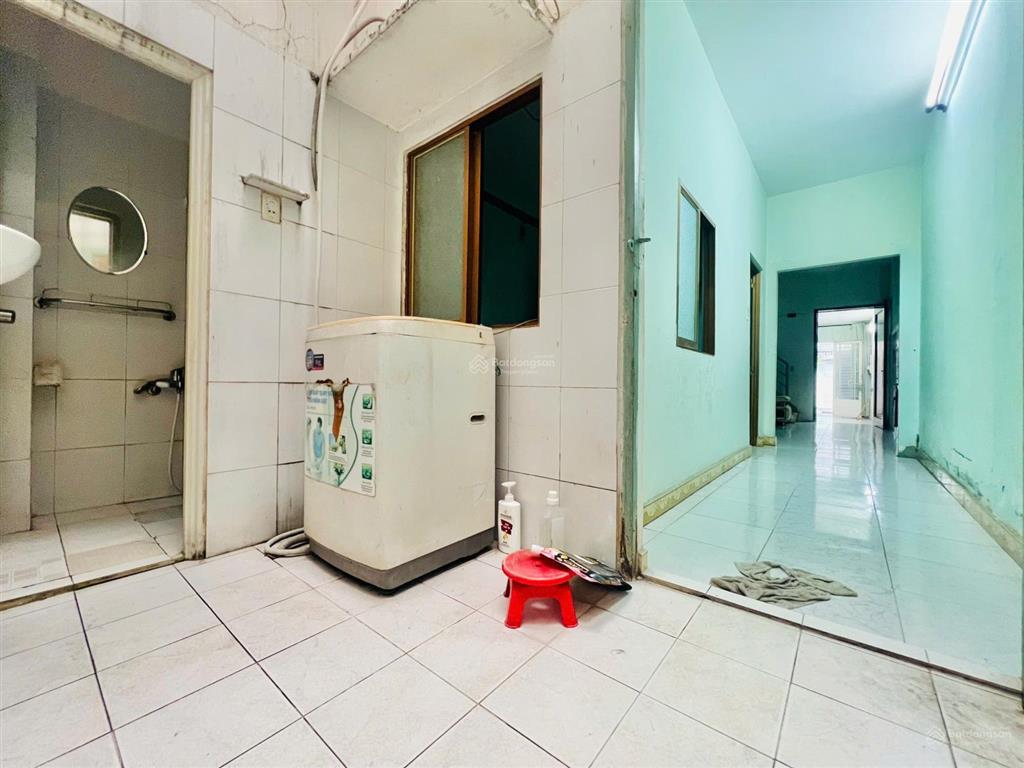 Bán nhà hxh 7m văn chung  cách ga t3 chỉ 200m, dt 78m2 nở hậu  2 lầu. chỉ 9.5 tỷ